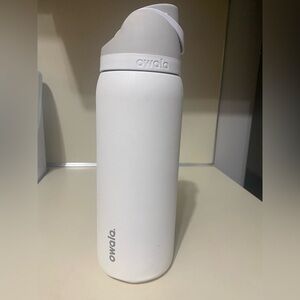 Owala White Water Bottle- 32 oz